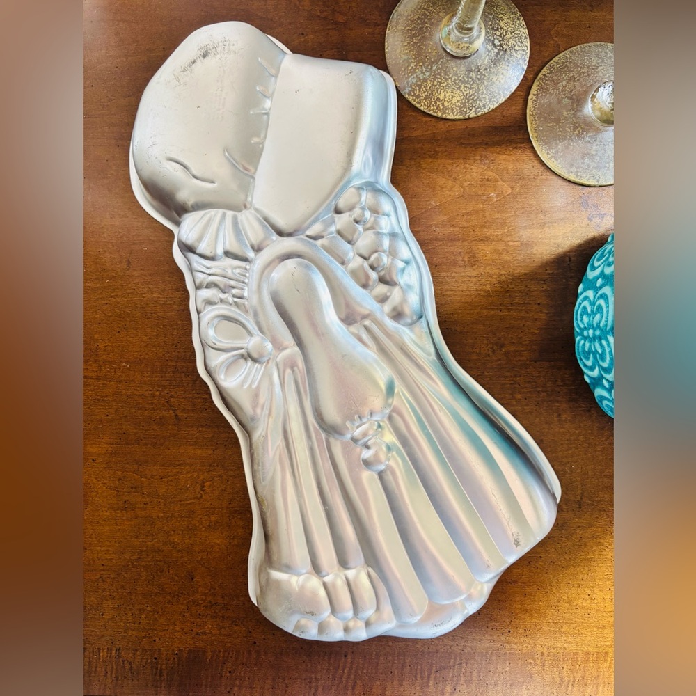 Vintage 1975 Holly Hobbie Wilton Cake Pan Mold Baking Tin American Greetings 16"